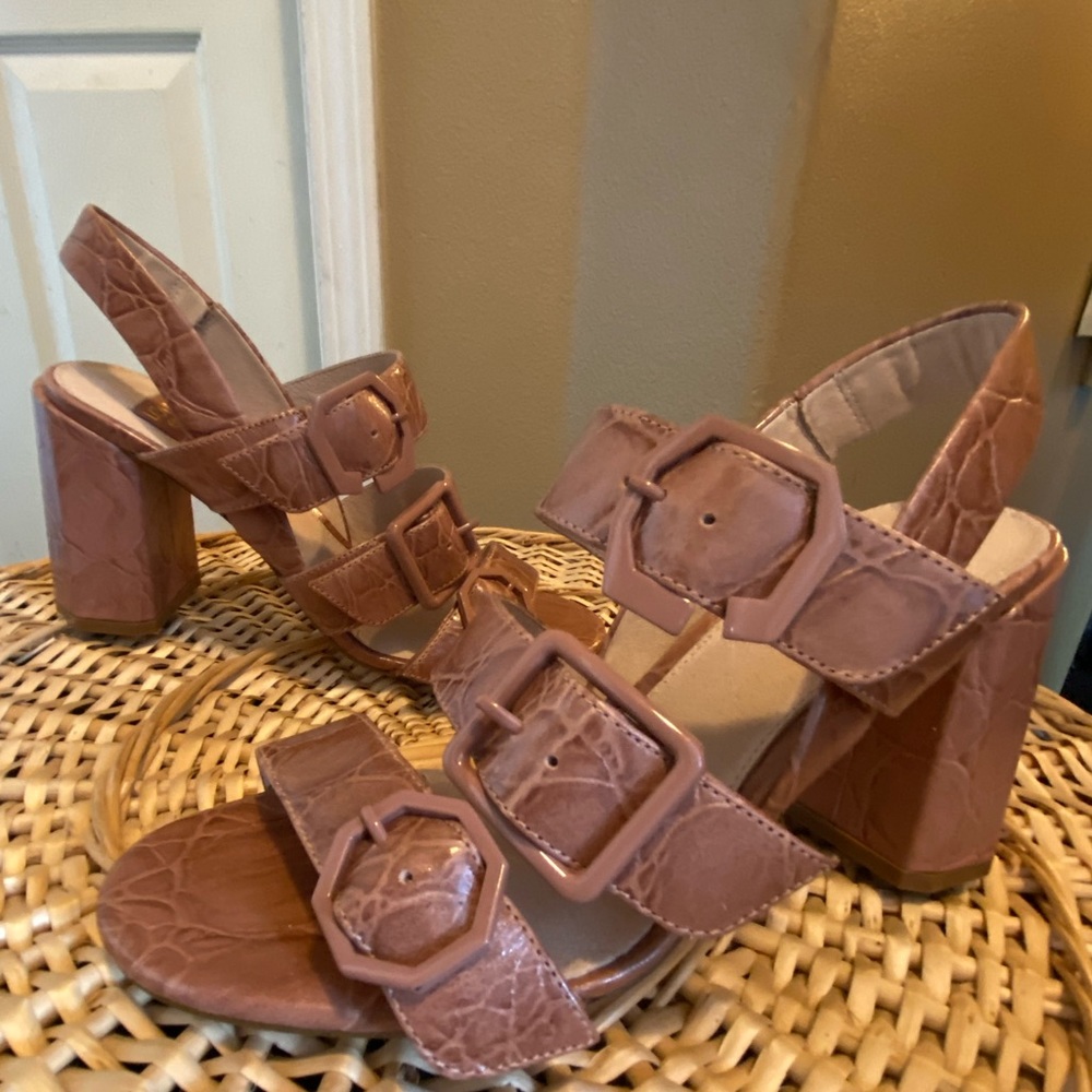 Louise et cie Loni block heel sandal, size 6.5 M